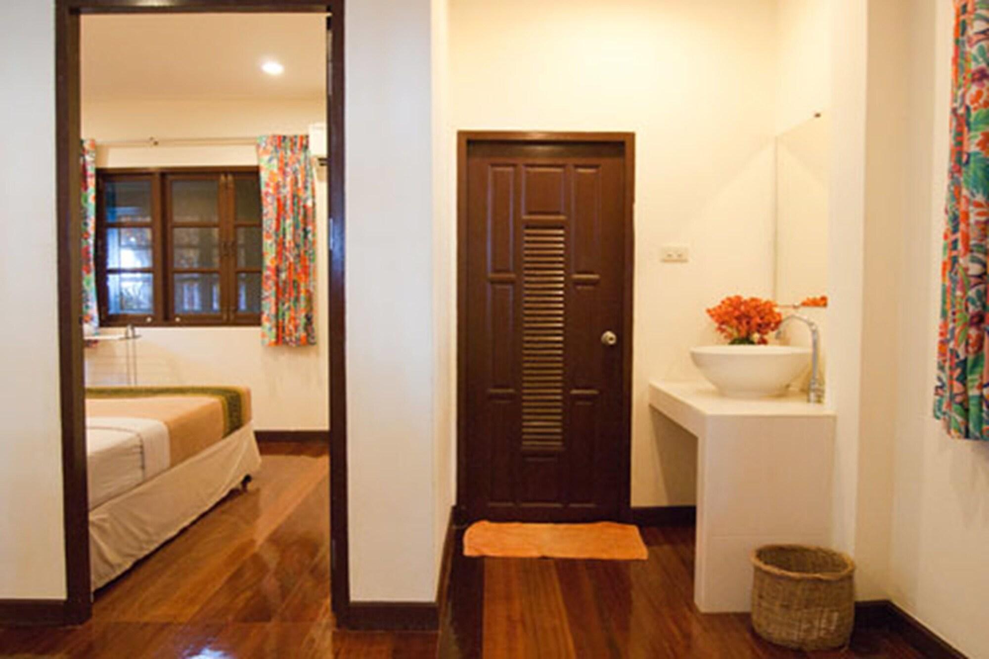 Baan Klang Aow Beach Resort Банкрут Екстер'єр фото