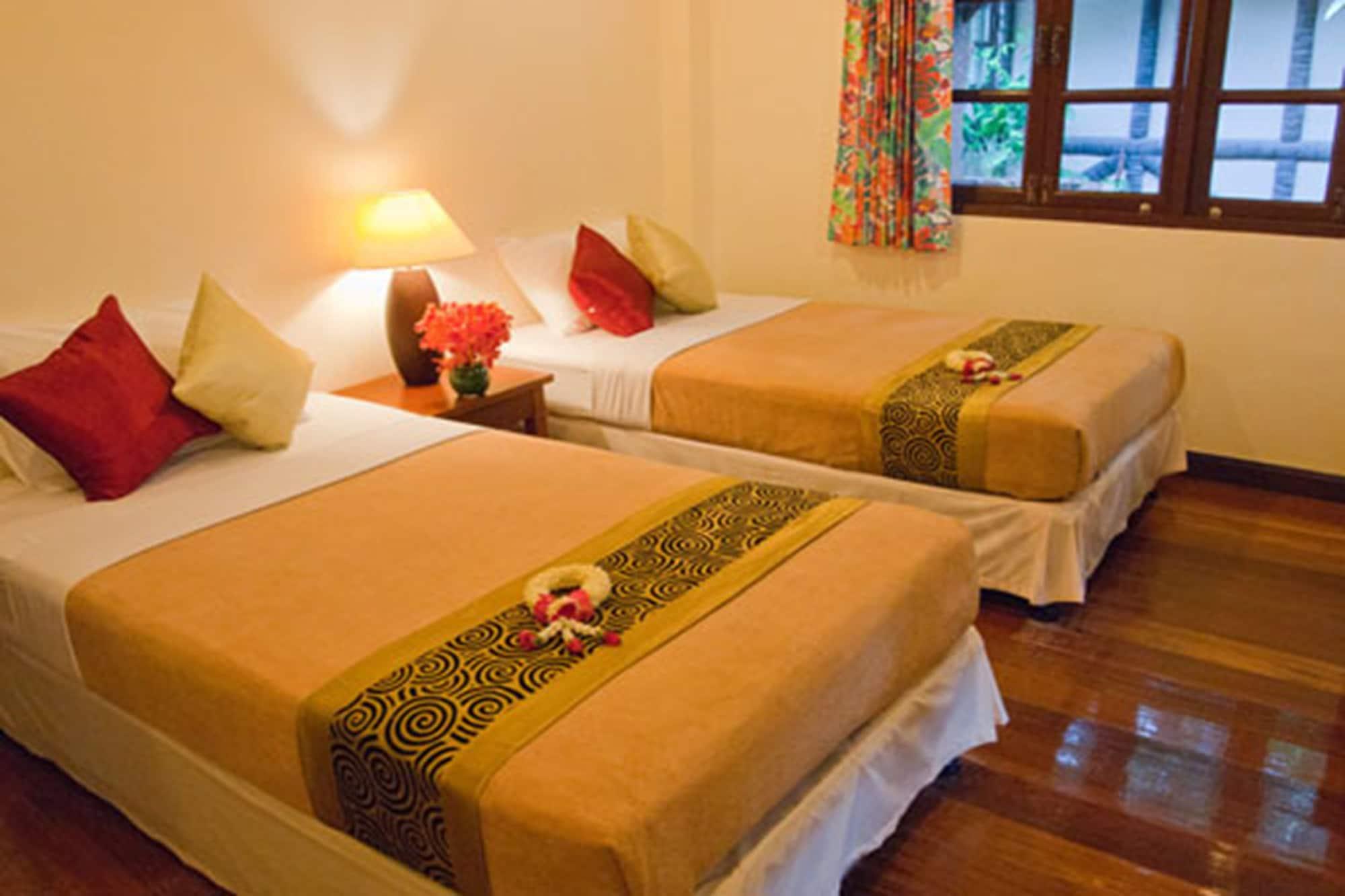 Baan Klang Aow Beach Resort Банкрут Екстер'єр фото
