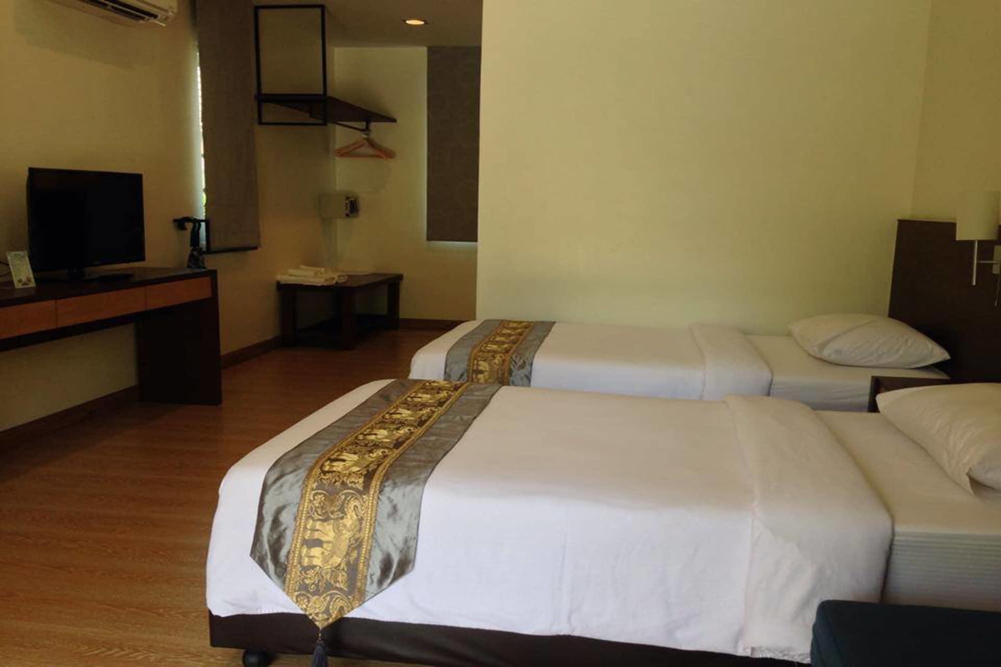Baan Klang Aow Beach Resort Банкрут Екстер'єр фото