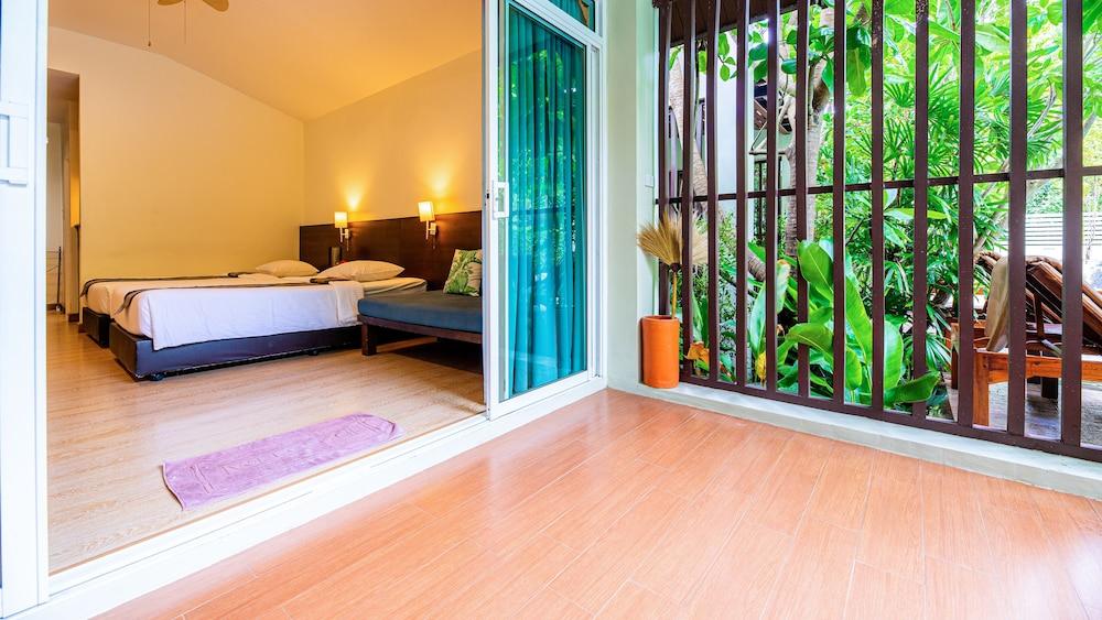 Baan Klang Aow Beach Resort Банкрут Екстер'єр фото