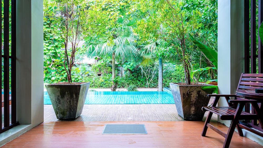Baan Klang Aow Beach Resort Банкрут Екстер'єр фото