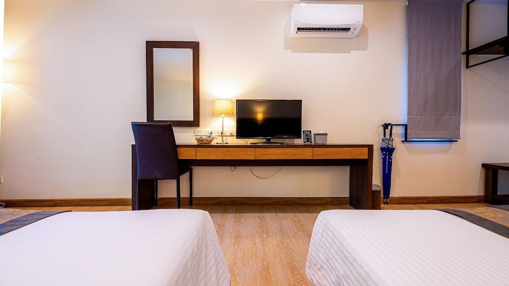 Baan Klang Aow Beach Resort Банкрут Екстер'єр фото