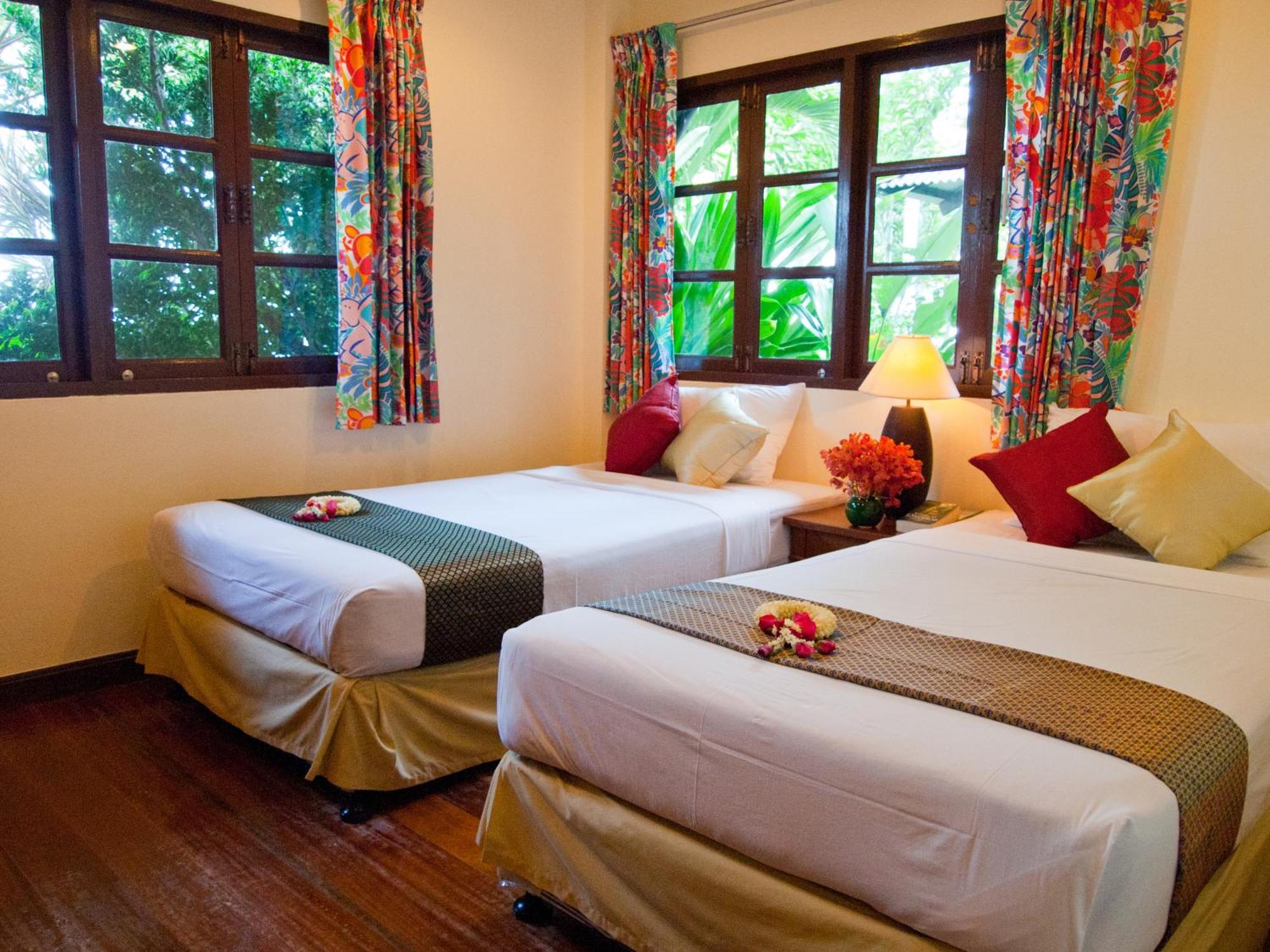 Baan Klang Aow Beach Resort Банкрут Екстер'єр фото