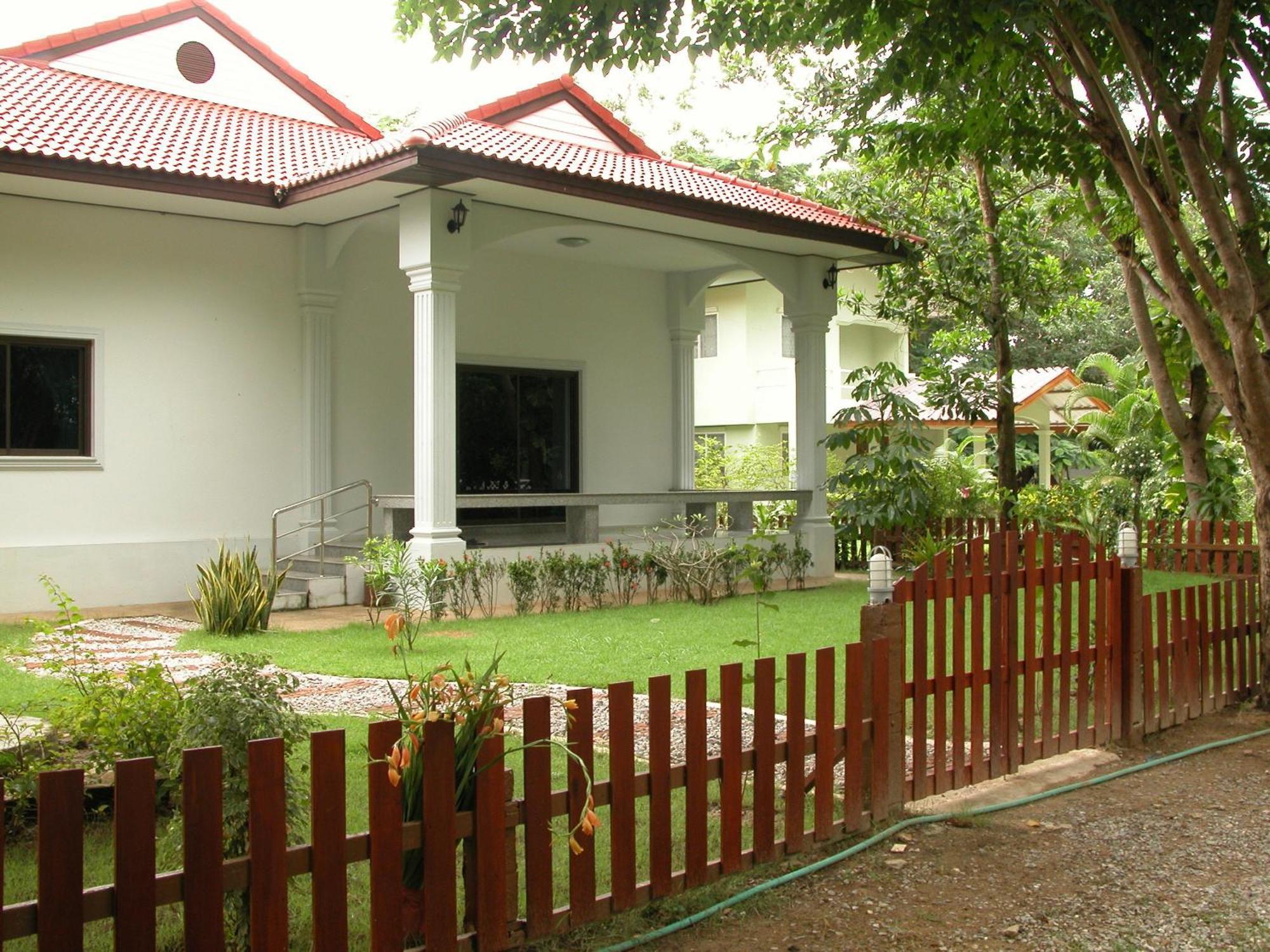 Baan Klang Aow Beach Resort Банкрут Екстер'єр фото