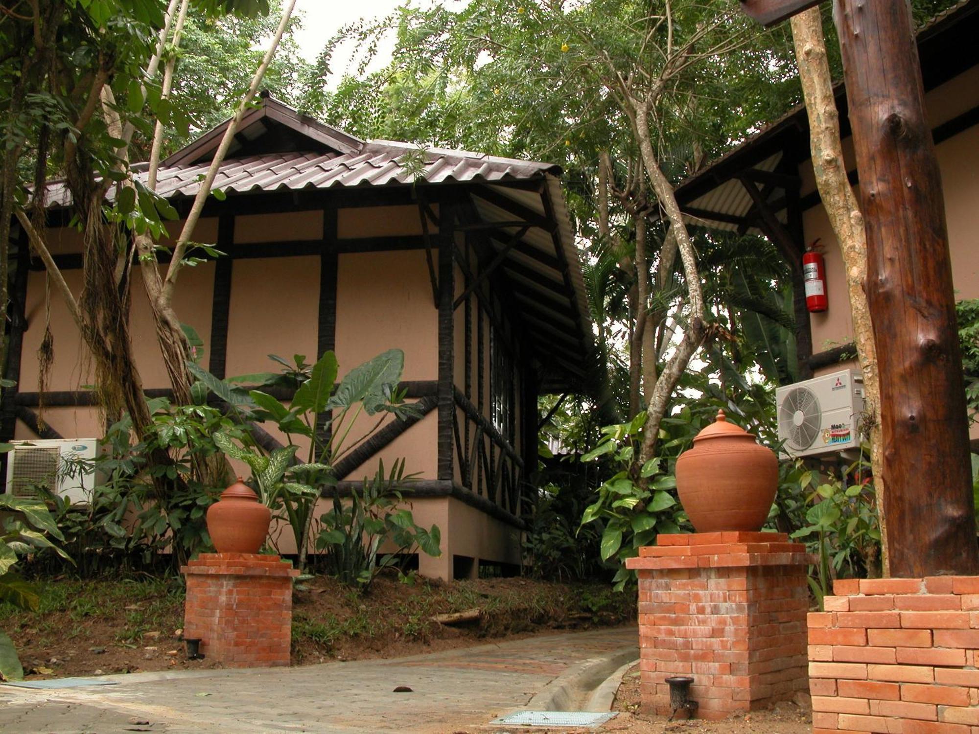 Baan Klang Aow Beach Resort Банкрут Екстер'єр фото
